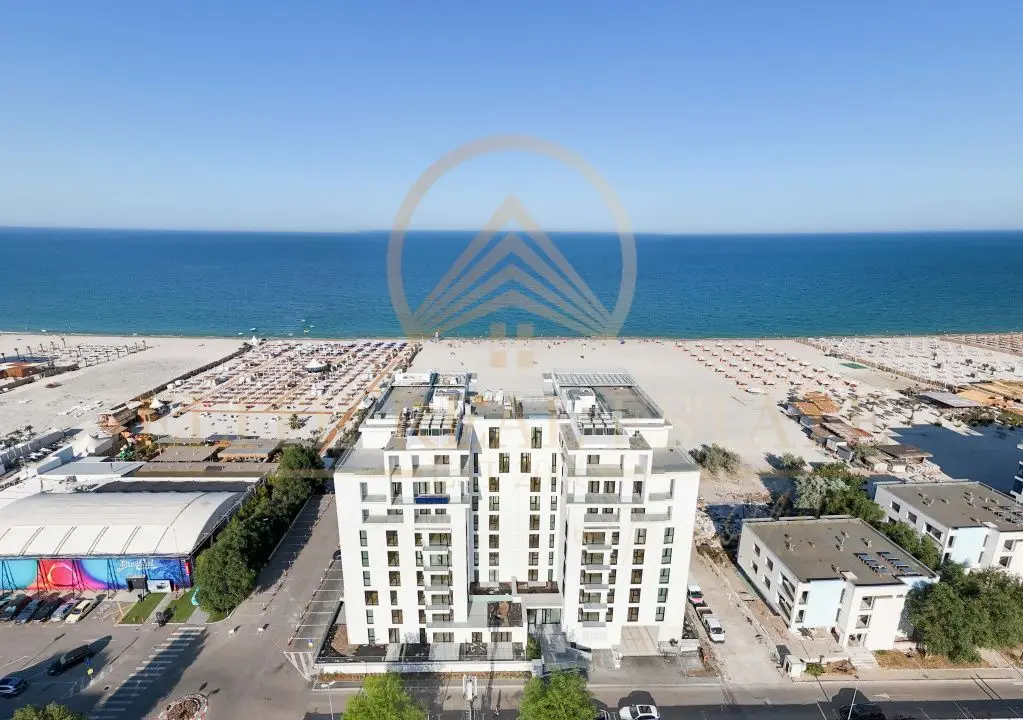 Stațiunea Mamaia - Vânzare apartament cu 2 camere, 2 bai si terasa de 47 mp.