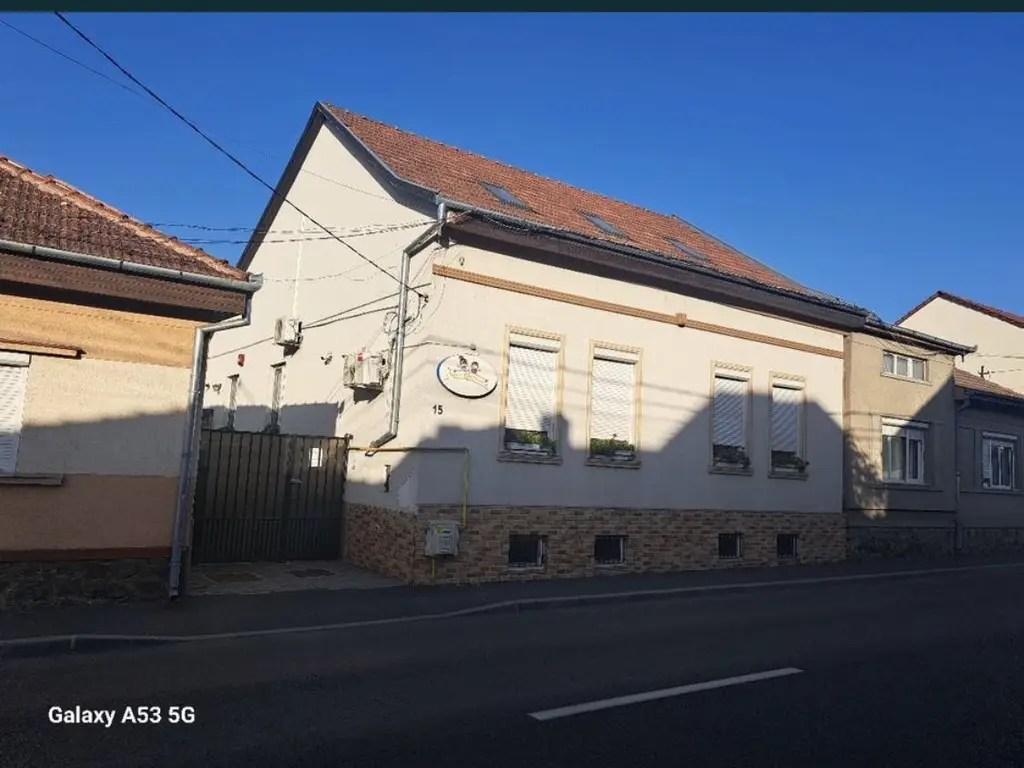 BRASADAS vinde casa in centrul orasului S+P+M Piata Mare