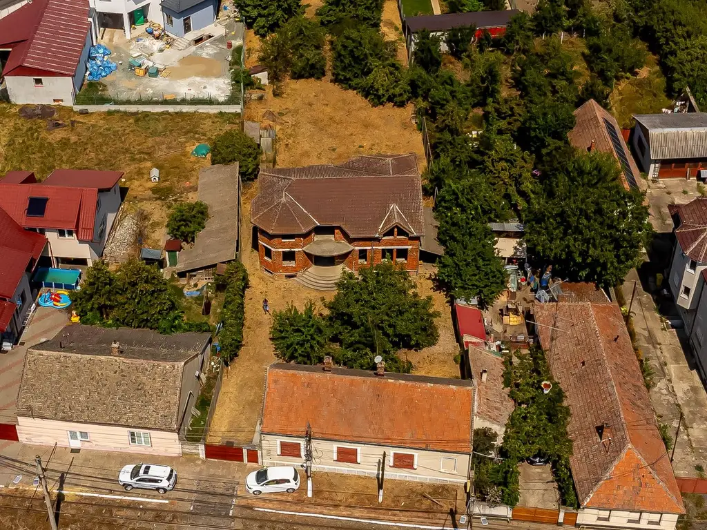 Două case pe Calea Radnei comision 0