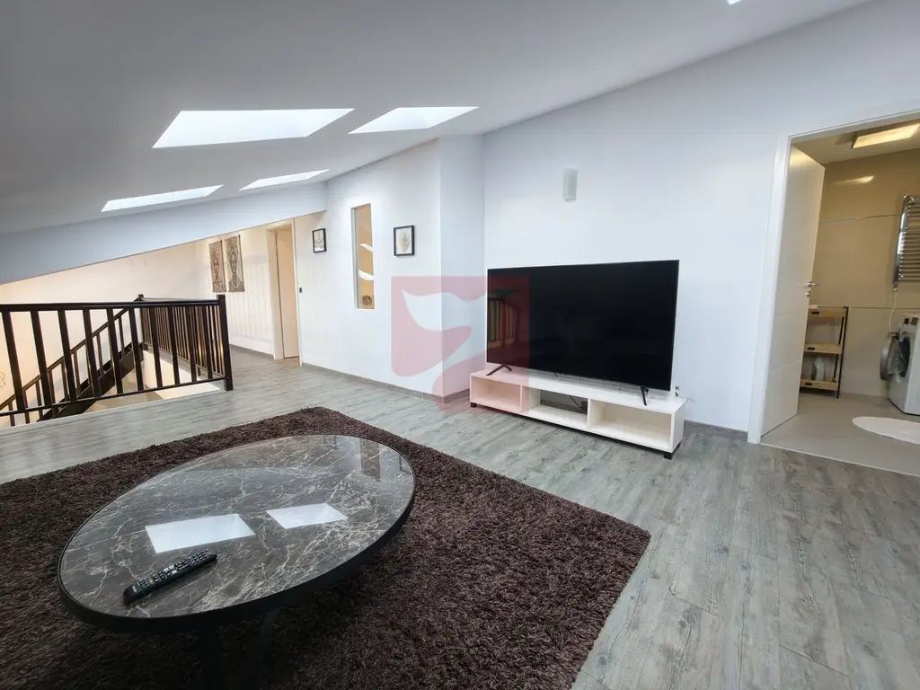 2 apartamente intr-unul singur!