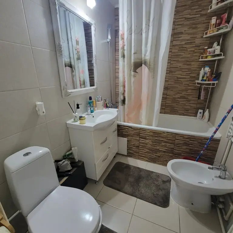 BRASADAS vinde ap 2 cam mobilat etaj 4/4.