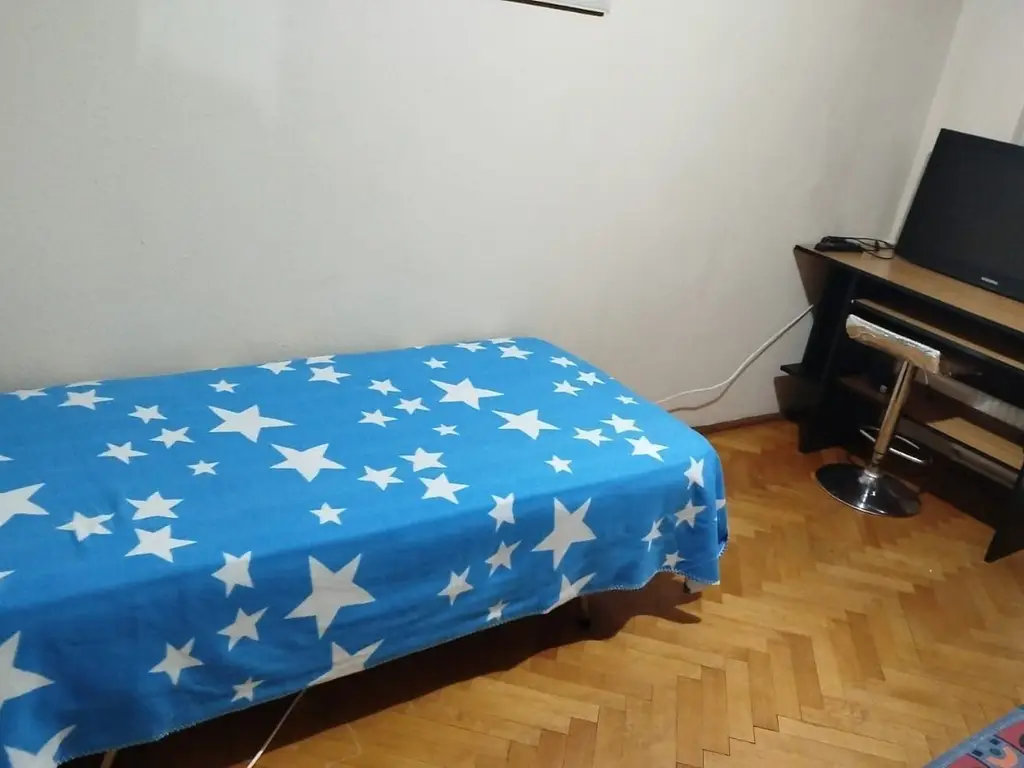 Apartament cu 3 camere, etaj intermediar - Piata Centrala