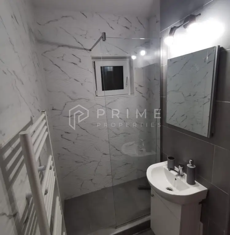 Apartament cu 1 cameră, renovat complet