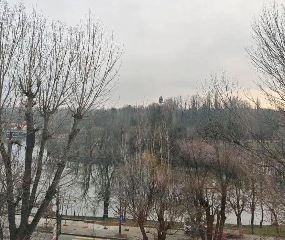 Apartament 3 camere spațios Băneasa aproape de Parcul Herăstrău