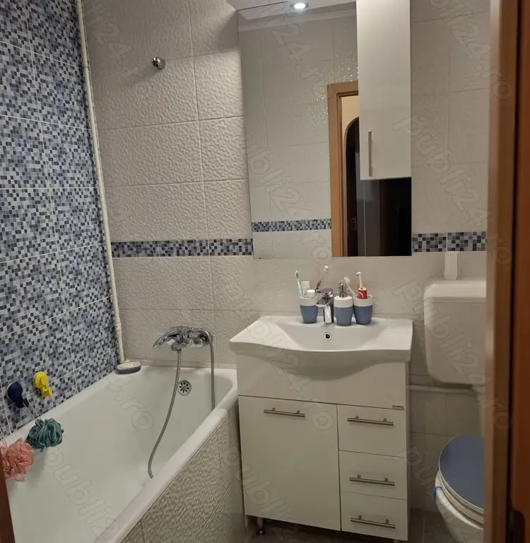 Apartament 4 camere, decomandat, 80.94 mp
