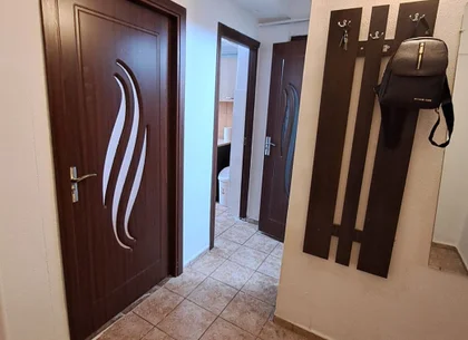 De inchiriat  apartament 2 camere Ultracentral, et. 1, 1800 lei
