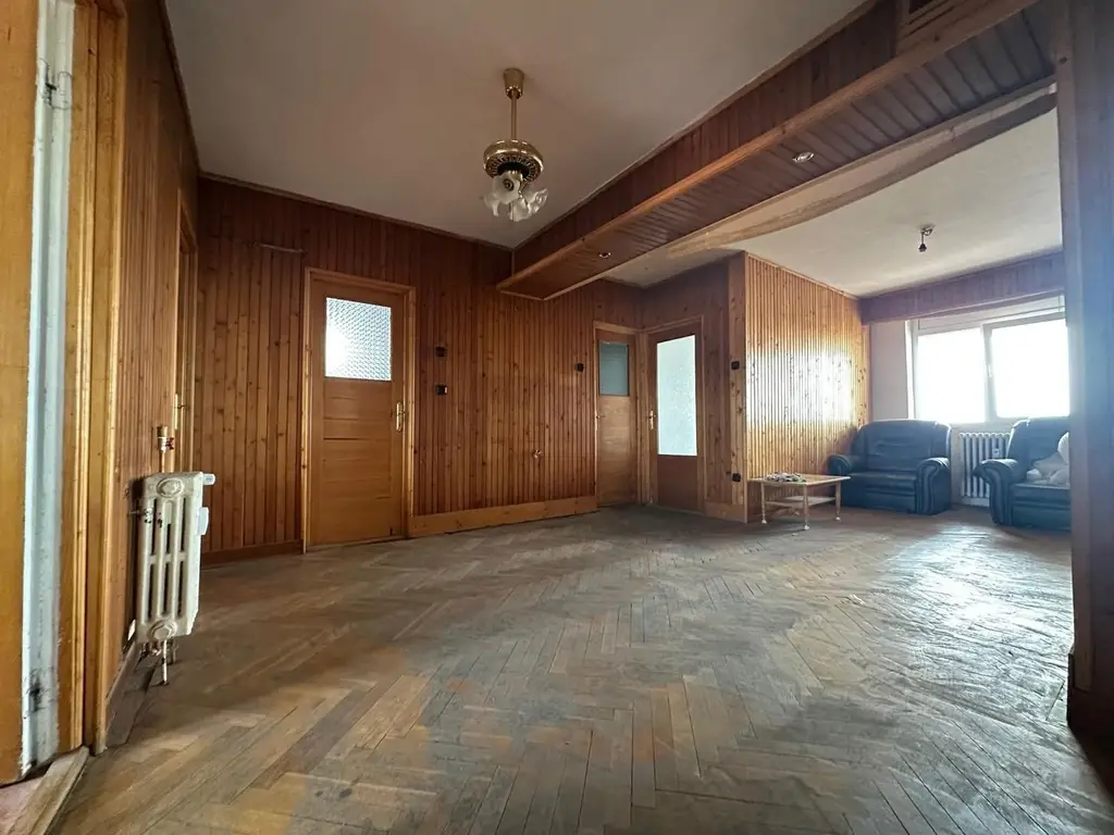 Apartament 4 camere – Ultracentral, Bld. Magheru, Oradea-149.900 euro