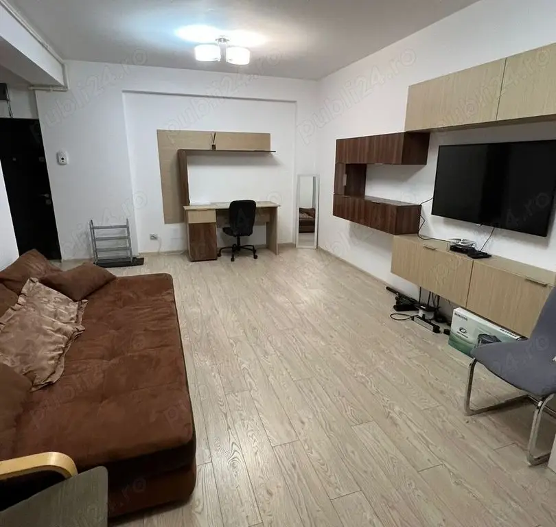 Particular - închiriez 2 camere - metrou Gorjului