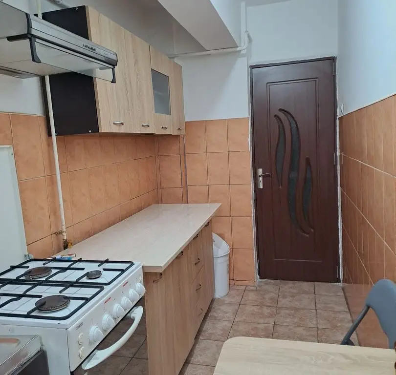 De inchiriat  apartament 2 camere Ultracentral, et. 1, 1800 lei