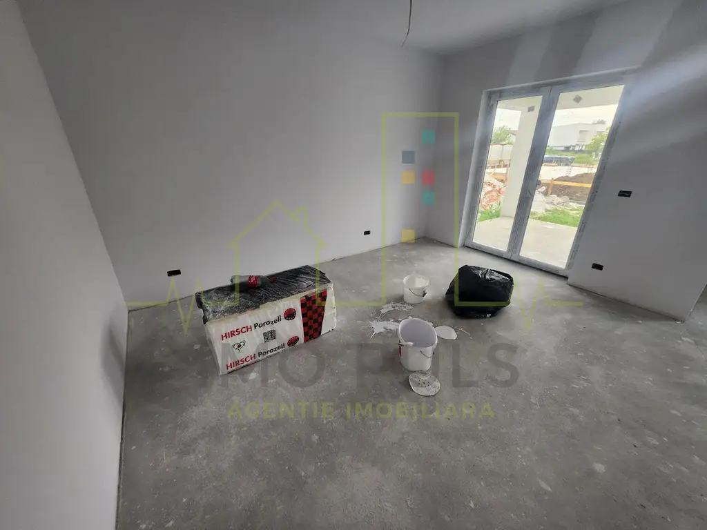 Duplex despartit prin Garaj. 4 dormitoare. 3 Bai. Dumbravita