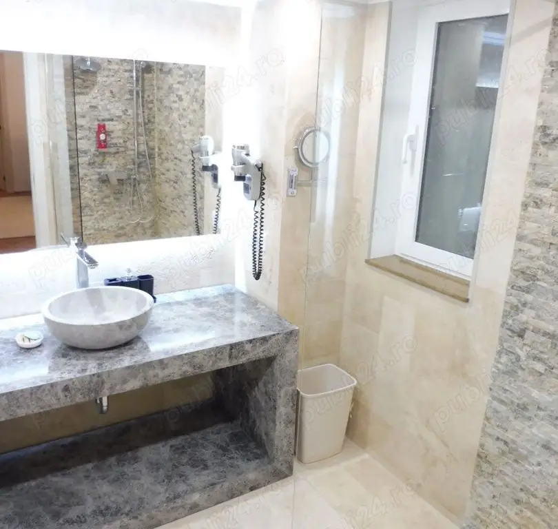 Proprietar - inchiriez ap 4 cam - Romana Dorobanti