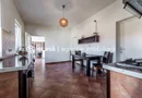 Casa ideală pentru familie: școală la 3 min. Zonă foarte liniștită.