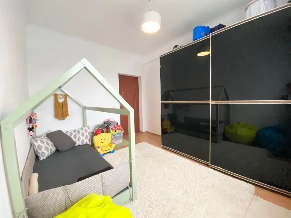 Apartament 3 camere, Gheorghe Doja, Oradea,70 mp. 125 000. Comision 0.