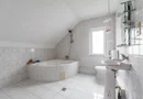 Casă construită în anul 2000, cu 5 camere Aradul Nou, Zona Tabacovici.