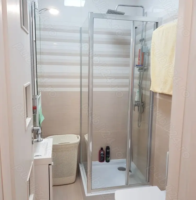 Apartament 3 camere, 80 mp utili, 2 locuri parcare, 2 bai, 2 balcoane