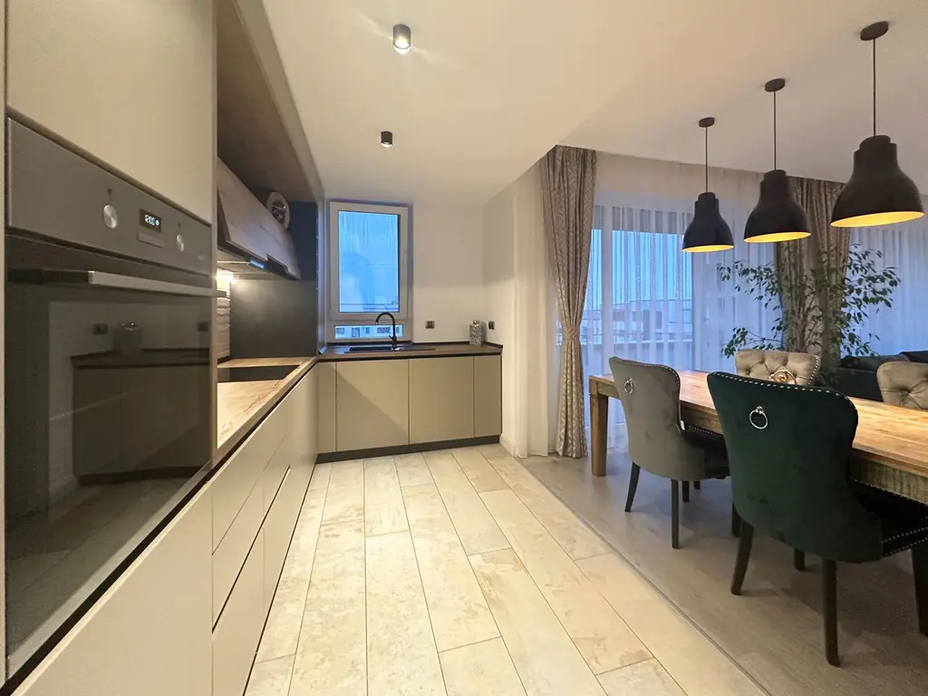 Penthouse de LUX 4 camere cu terasă spectaculoasă de 122 mp + jacuzzi