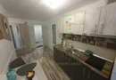 Casa + 5 apartamente + spatiu de inchiriat + parcari. Pretabil locuit + afacere