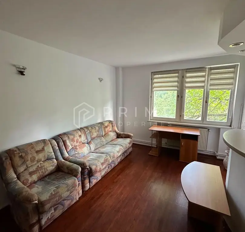 DE ÎNCHIRIAT: Apartament cu 3 camere | Cartierul Cornișa (Zona Zambara