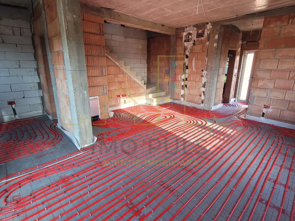 Duplex modern, incalzire in pardoseala, compartimentare inteligenta.