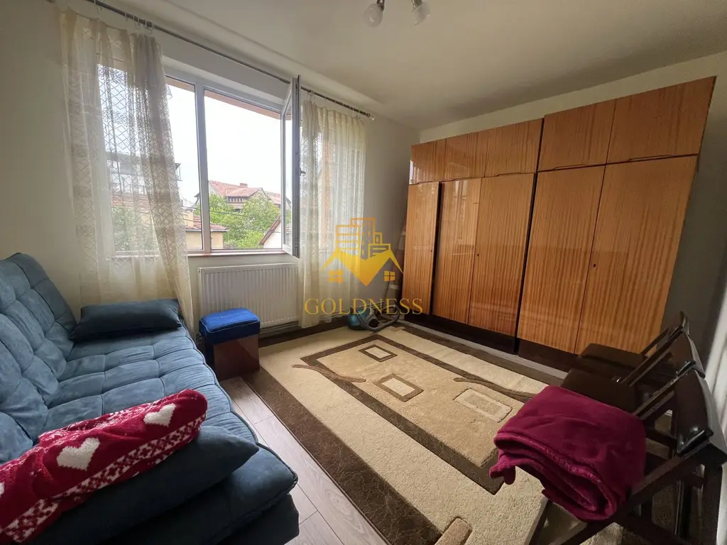 3 camere semidecomandate, Zona Garii, Horea, Semicentral