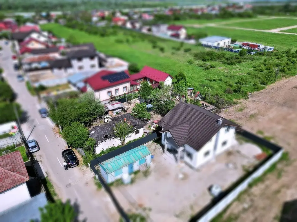 Teren intravilan de vânzare – 2200 mp, Pitești, str. Bananai