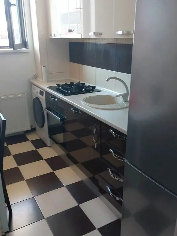 BRASADAS închiriază ap 2 cam la DEMISOL în CONFORT URBAN.