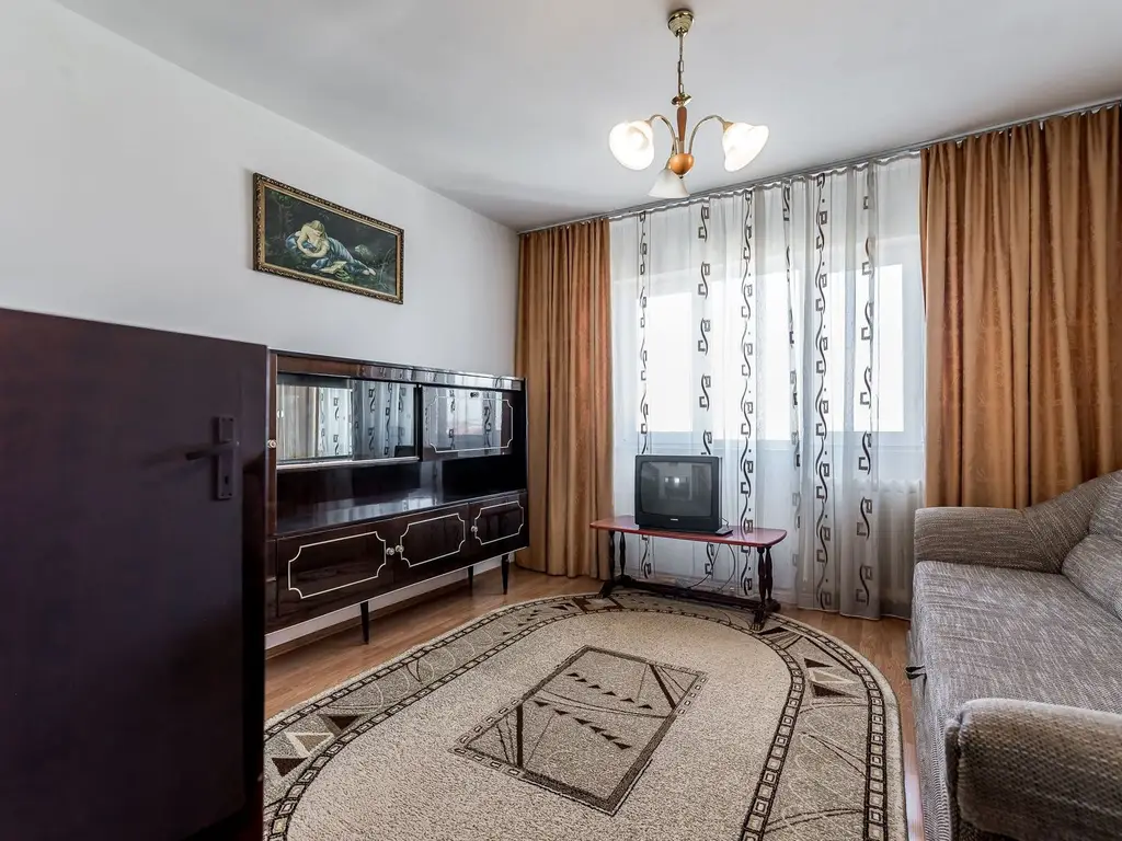 Apartament cu 3 camere în Podgoria Arad, vedere frumoasă, 2 balcoane