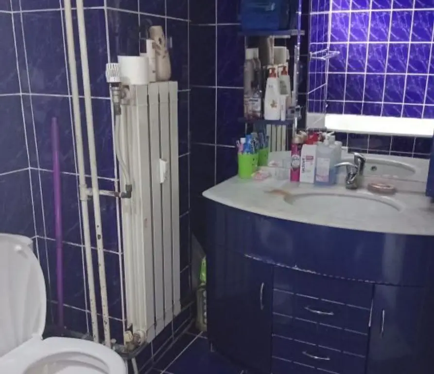 4camere decomandat ,3balcoane , stradal