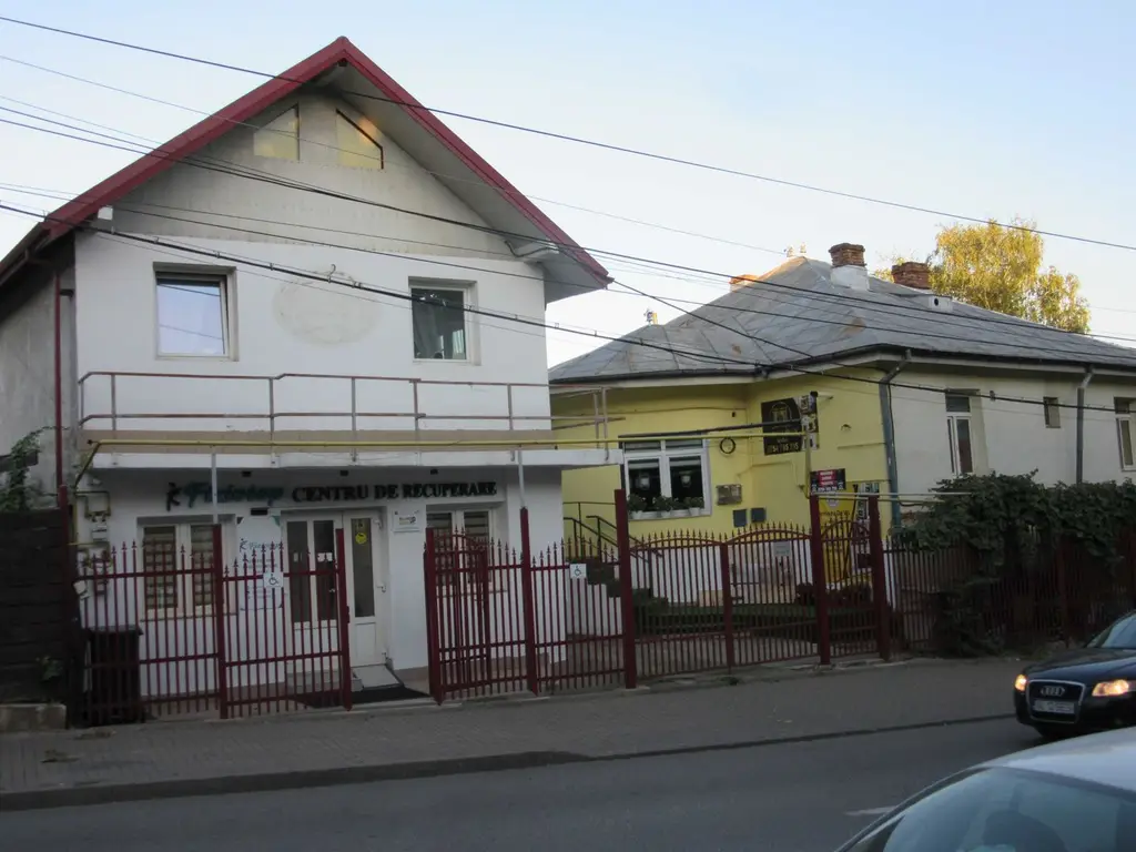 Casa situata in centru, in fata Lic. Economic nr. 1