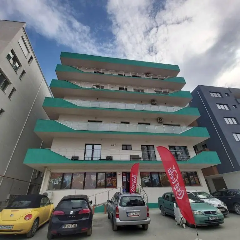 Apartament 2 cam. de vanzare 61mp + terasa 15 mp la 30 m de plaja - Mamaia Nord