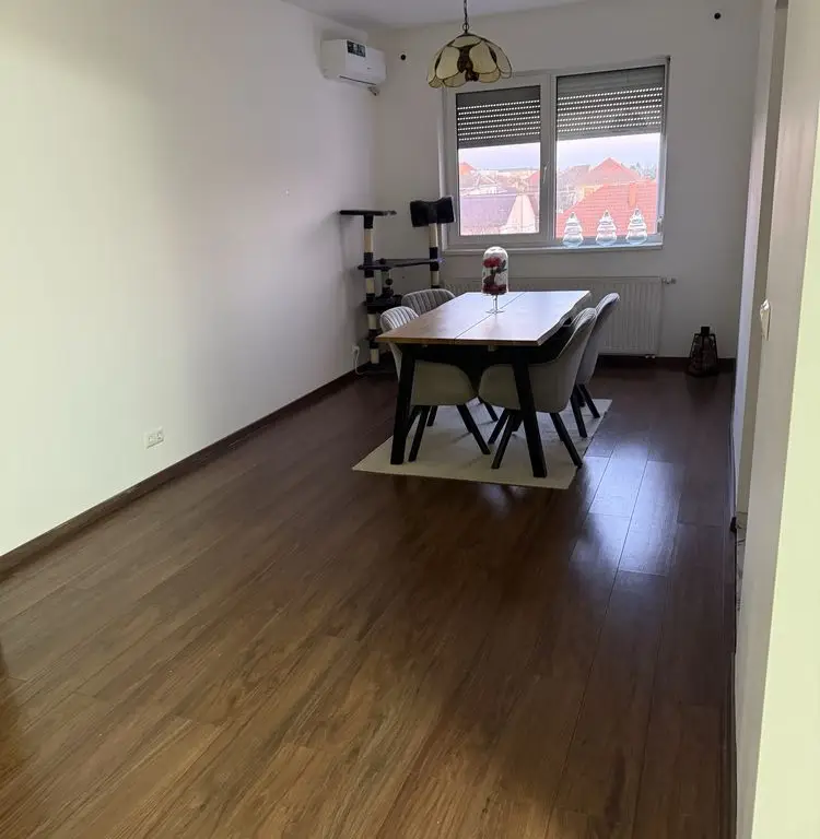 BRASADAS vinde ap 3 camere in asociatie zona 14 Mai.