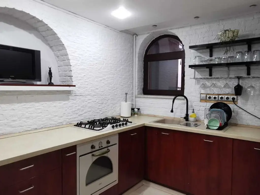 Duplex-apartament 3 camere 90,5mp utili, in vila P+1+M cu curte 639 mp