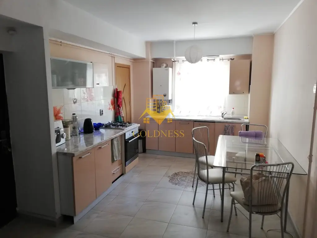 3 camere, decomandate, mobilat complet, Zona Avram Iancu, Cipariu