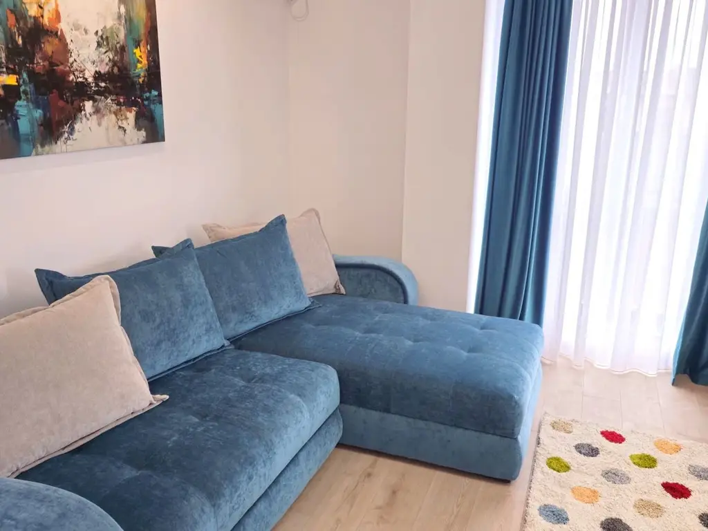 Apartament cu o camera, bloc nou - Prima inchiriere