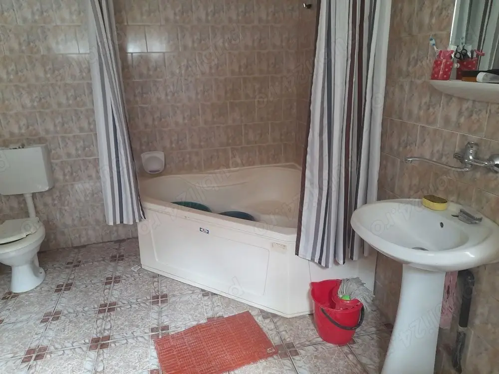 BRASADAS vinde casa cu 4 cam in zonă Closca