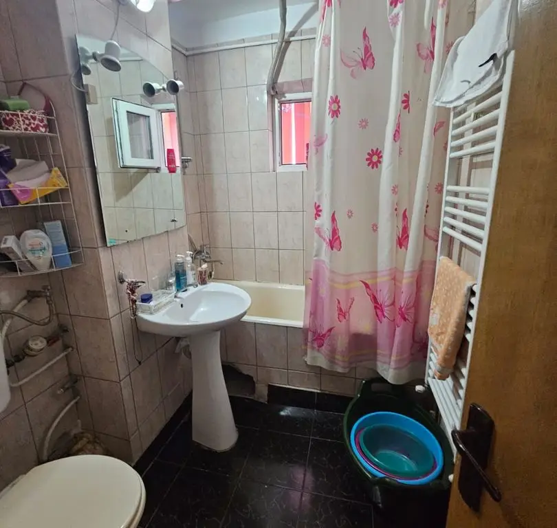 De vânzare apartament 3 camere, Prudu – Complex 2