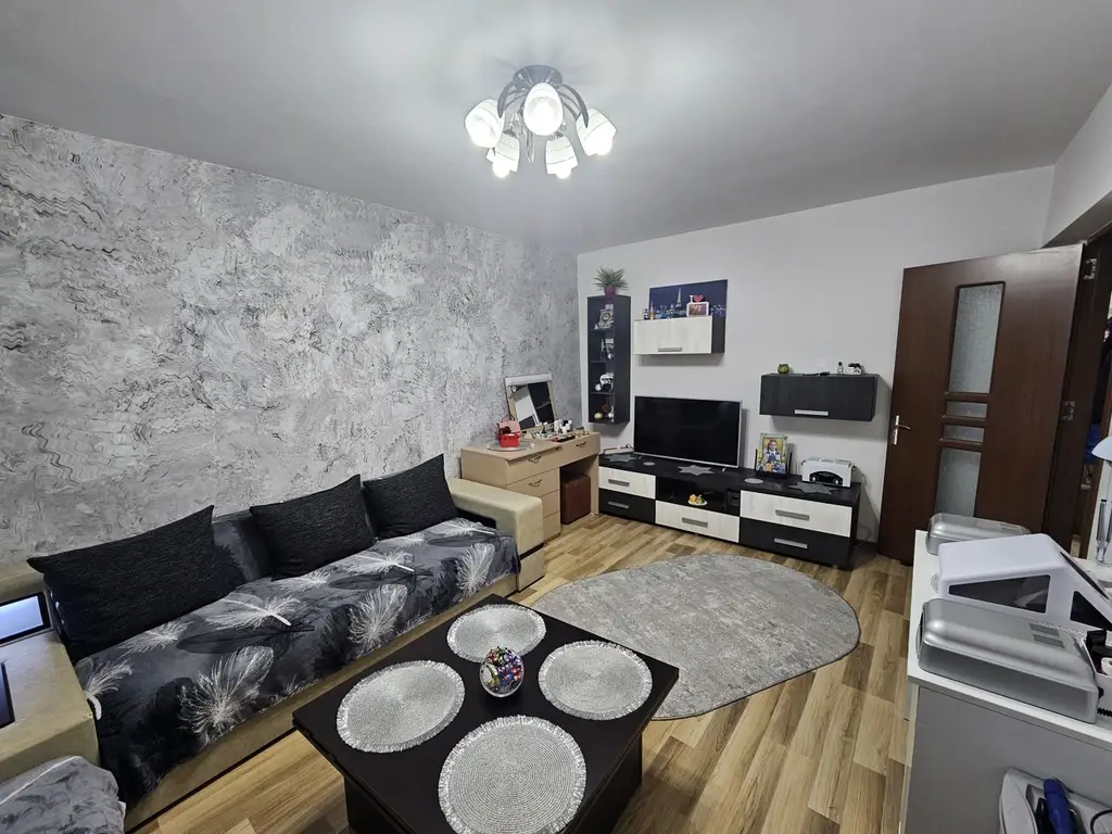 Apartament deosebit 3 camere – lux, complet mobilat, zonă excelentă