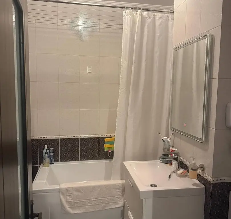 De vanzare apartament 2 camere Complex Vega, 120.000 euro
