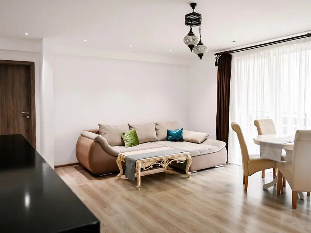 Apartament 3 camere elegant spațios și luminos în cartierul Urban Coresi