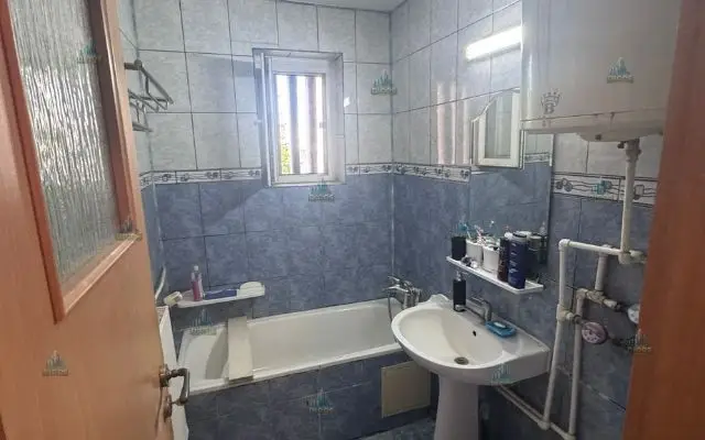 Apartament 3 camere de vânzare – Zona Centrală