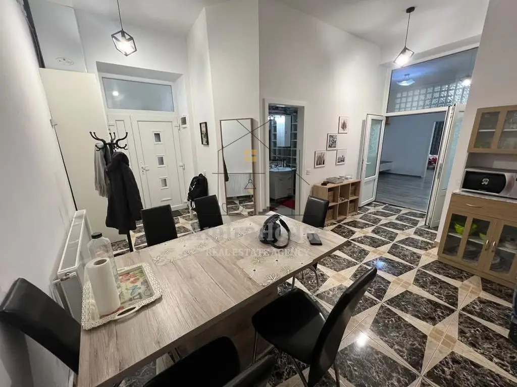 Apartament 3 camere, finisat, 75 mp si pod mansardabil, Bulevardul Eroilor