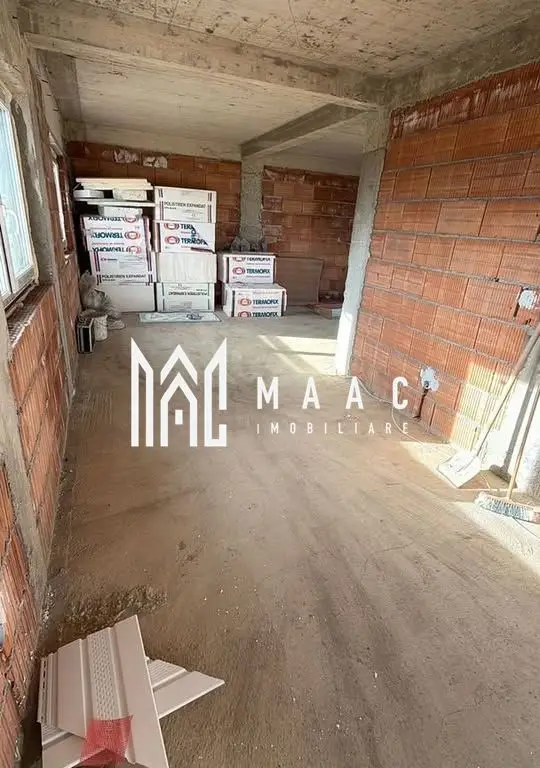 Casă Tip Duplex | 4 Camere | 2 Balcoane | Terasă | Șura Mică