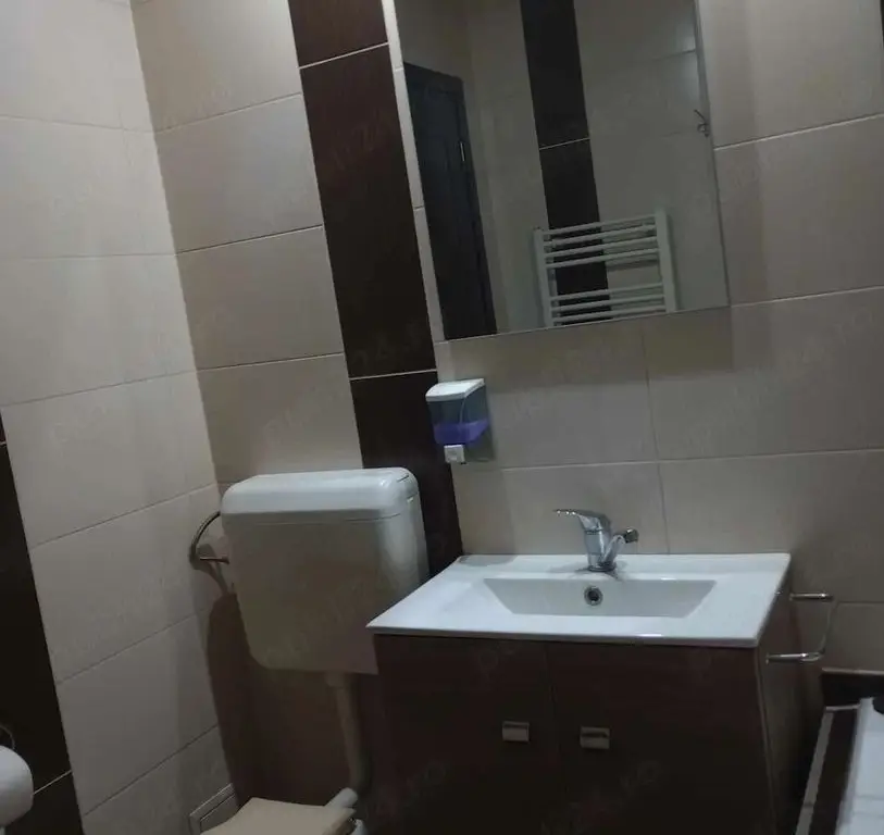 BRASADAS vinde ap 2 cam decomandat pe Careiului in Micro 16.