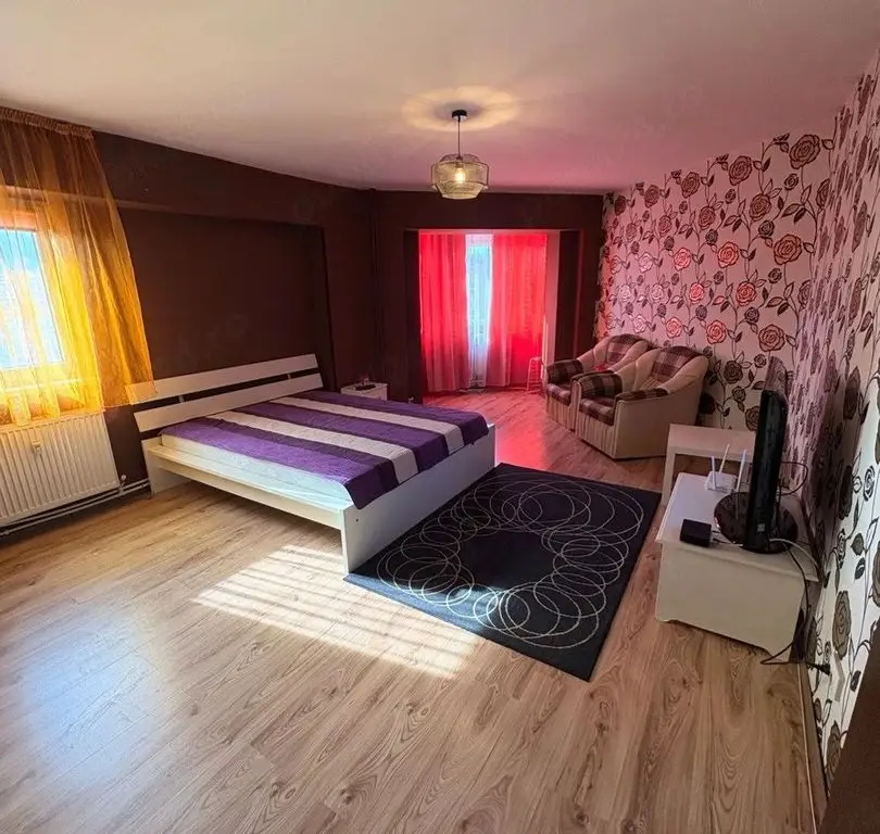 De inchiriat apartament cu o camera, Faleza, etaj 7/7, 350 euro