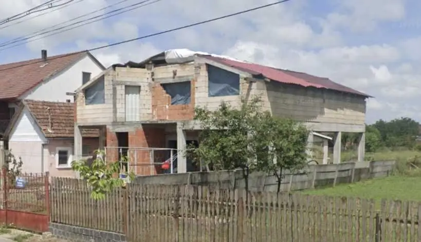 BRASADAS vinde casa la rosu + casa veche teren 14 ari Blaga.
