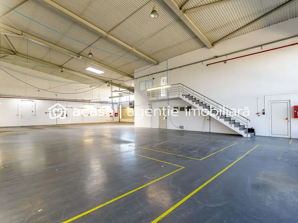 Hală industrială de vânzare 3495 mp în Arad