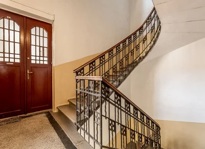 VANDUT! 2 apartamente unificate, B-dul Revoluției, Arad. Etajul 1