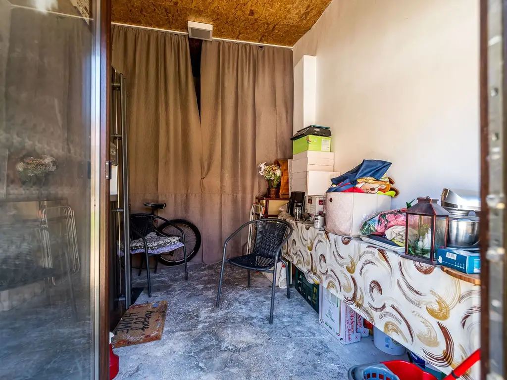 Apartament în centru cu acces auto și garaj propriu