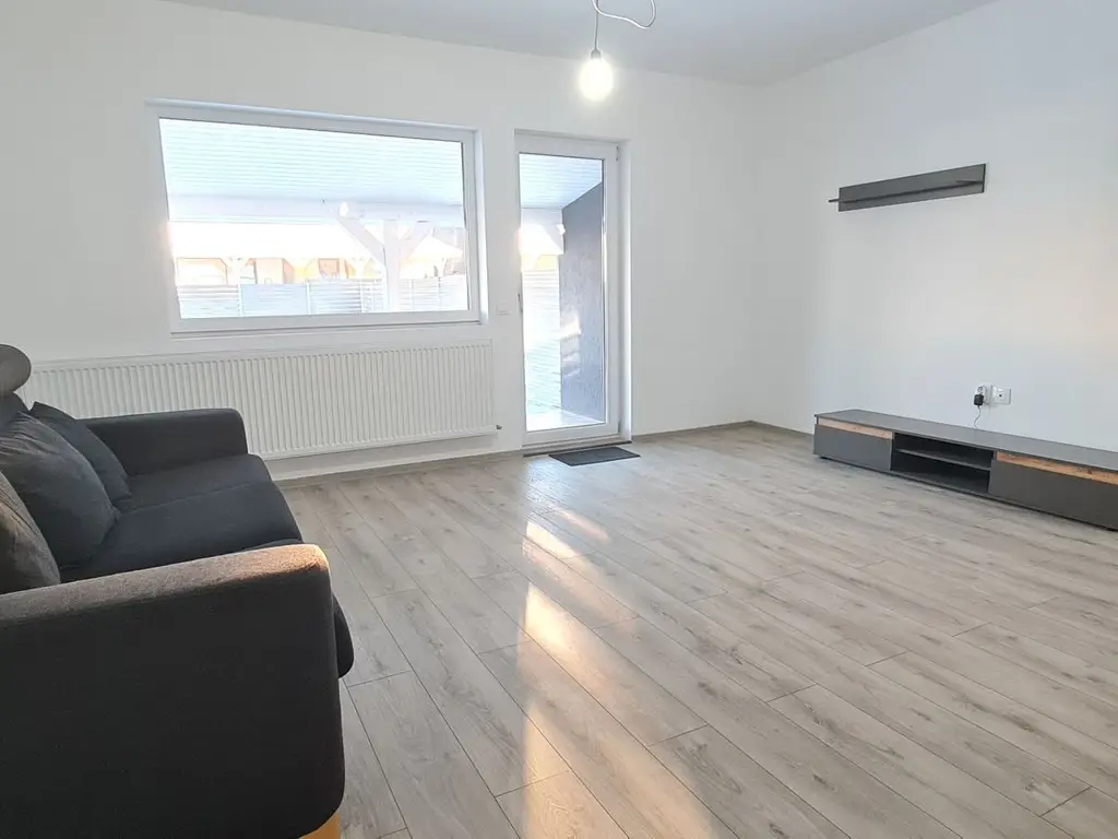 Casa semimobilata semiutilata in Cartier Izvor Tarlungeni Brasov