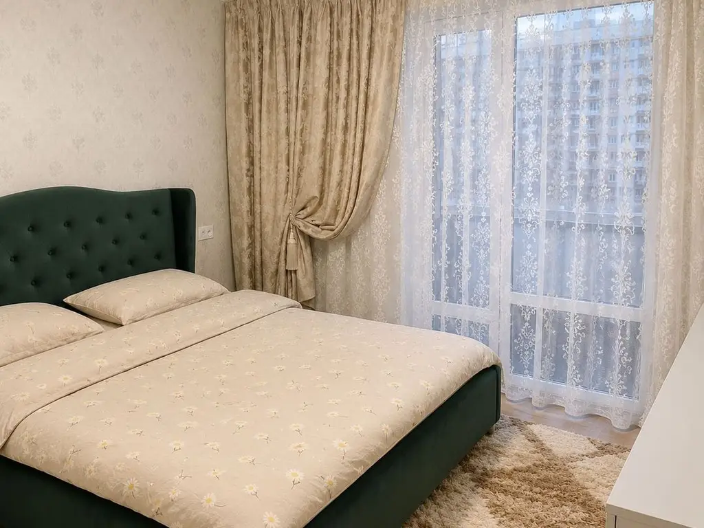 Apartament 3 camere de închiriat – Bloc nou | Lift | Parcare | 750 €